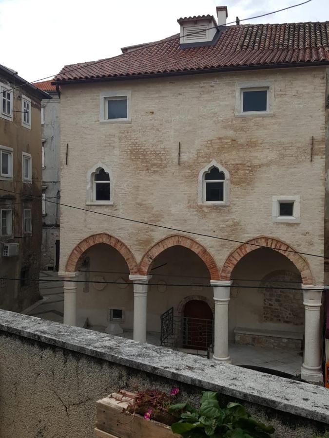 Mala Placa سينج المظهر الخارجي الصورة